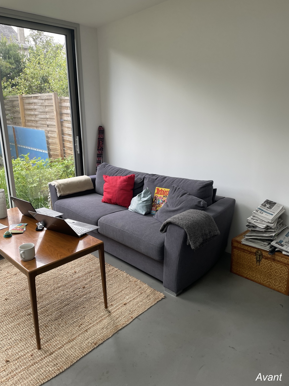 Projet Jodie – Bibliothèque et entrée d’une maison rénovée