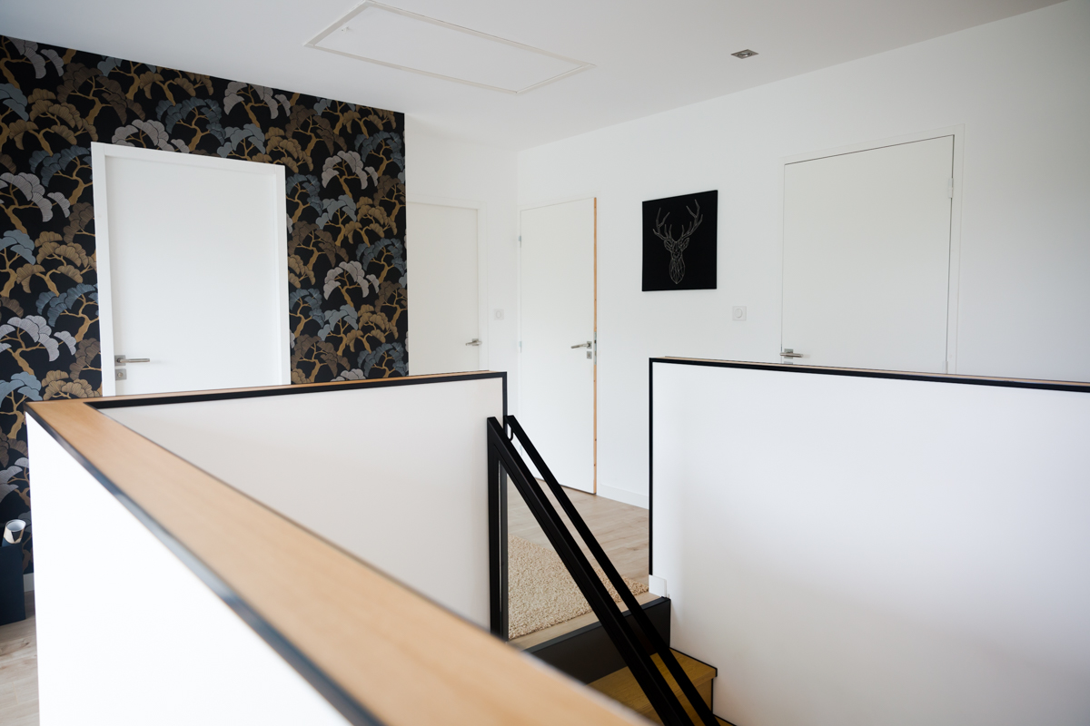 Projet Virginie II – Agencement Sur-Mesure Habillage & Rambarde à Saint-Grégoire