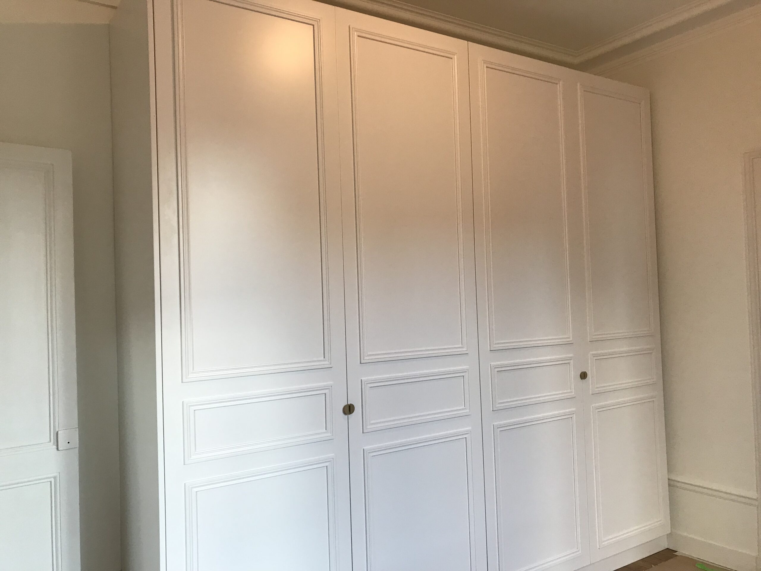 Projet Shannen I – Agencement sur mesure d’un dressing et d’un bureau sur Rennes