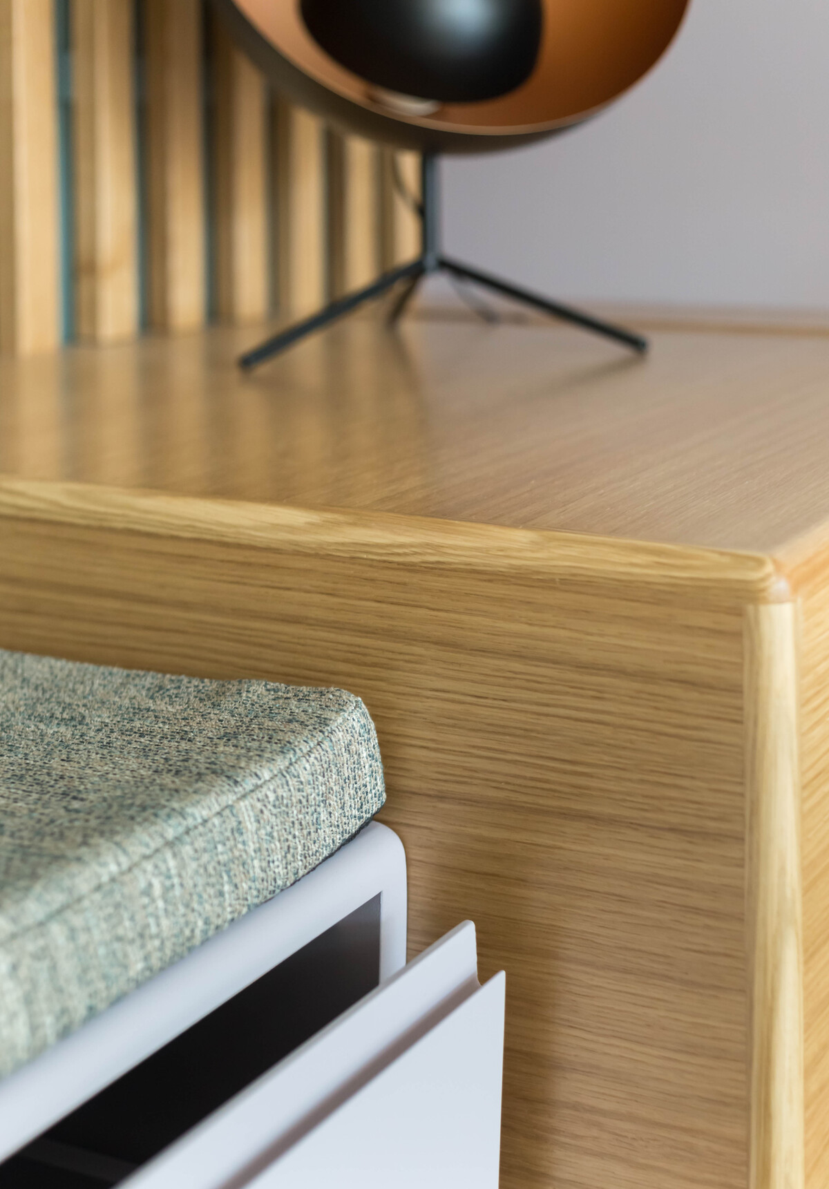 Projet Salma I – Agencement Sur-Mesure Meuble TV & Entrée près de Rennes