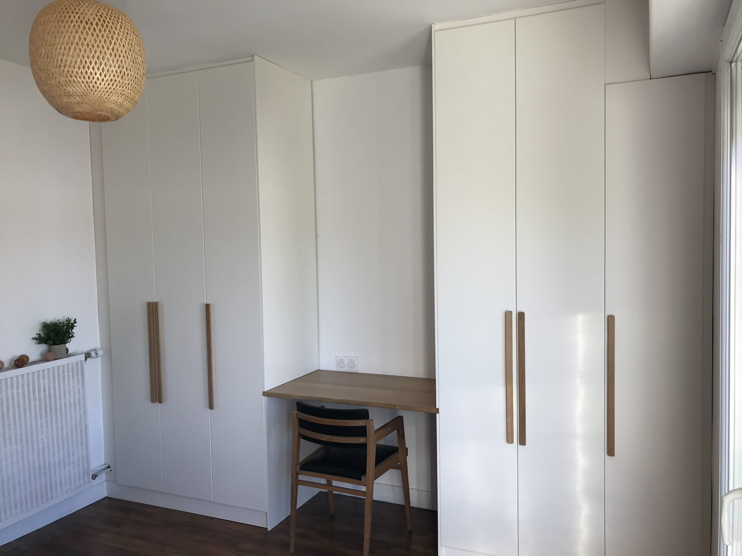 Projet Anne I – Agencement sur mesure de placards pour deux chambres – Larmor Plage