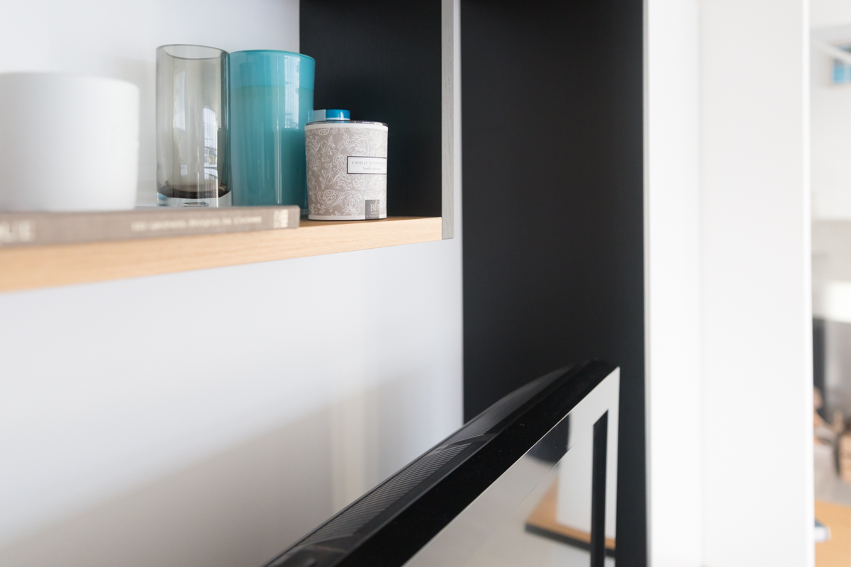 Projet Andie – Agencement Sur-Mesure d&rsquo;un Meuble TV à Saint-Grégoire