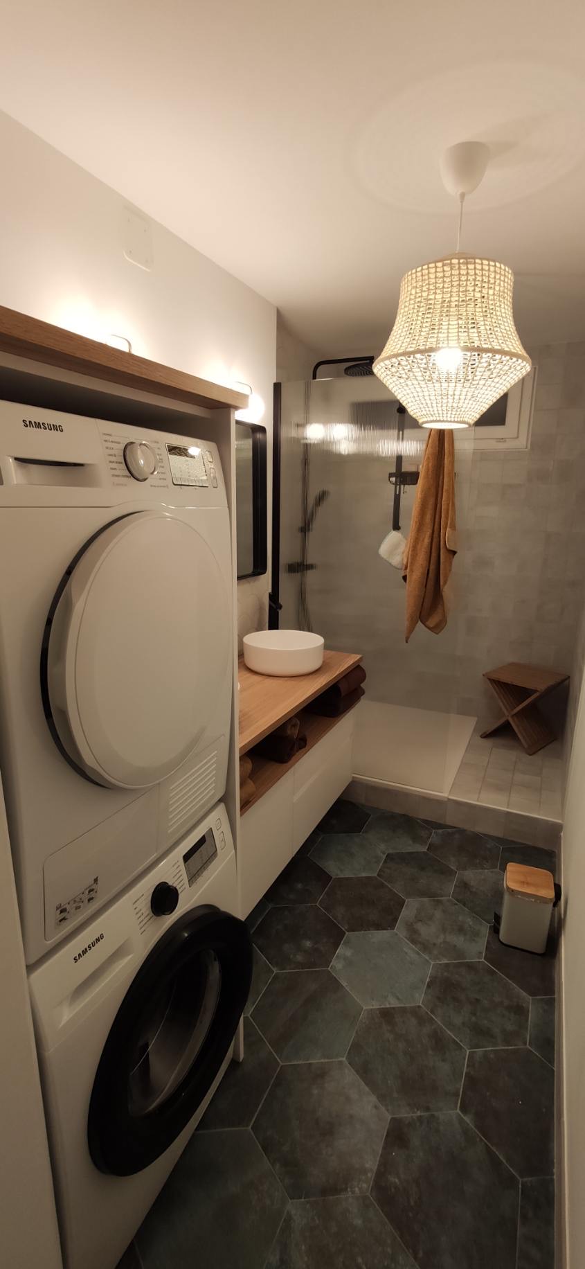 Projet Lorna – Agencement sur mesure d’une salle de bain